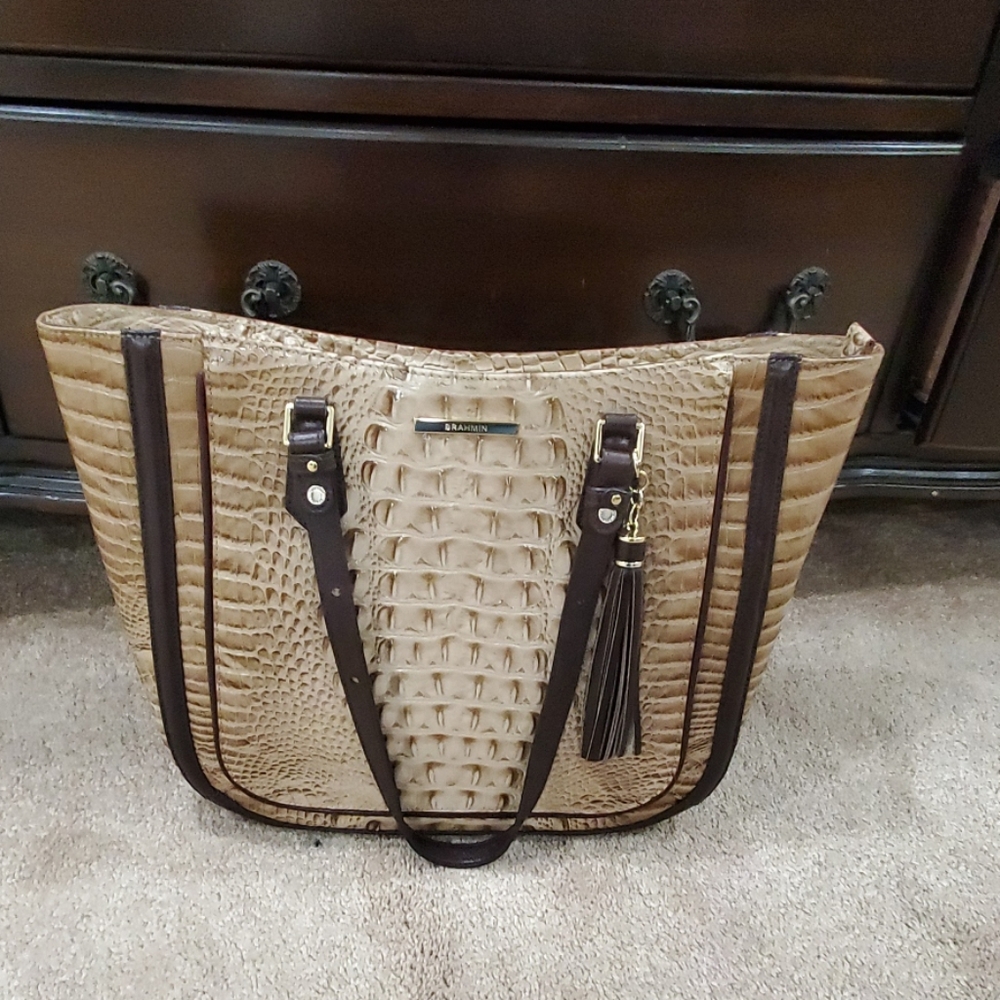 BRAHMIN medium bag! - Picture 4 of 8